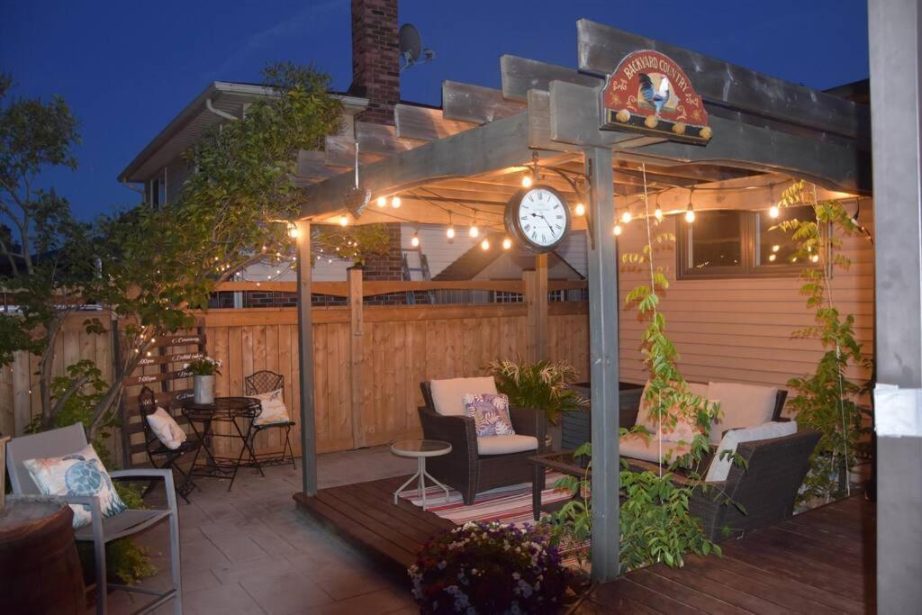 Cozy Suite With Hot Tub & Highspeed Internet Grimsby Exterior photo
