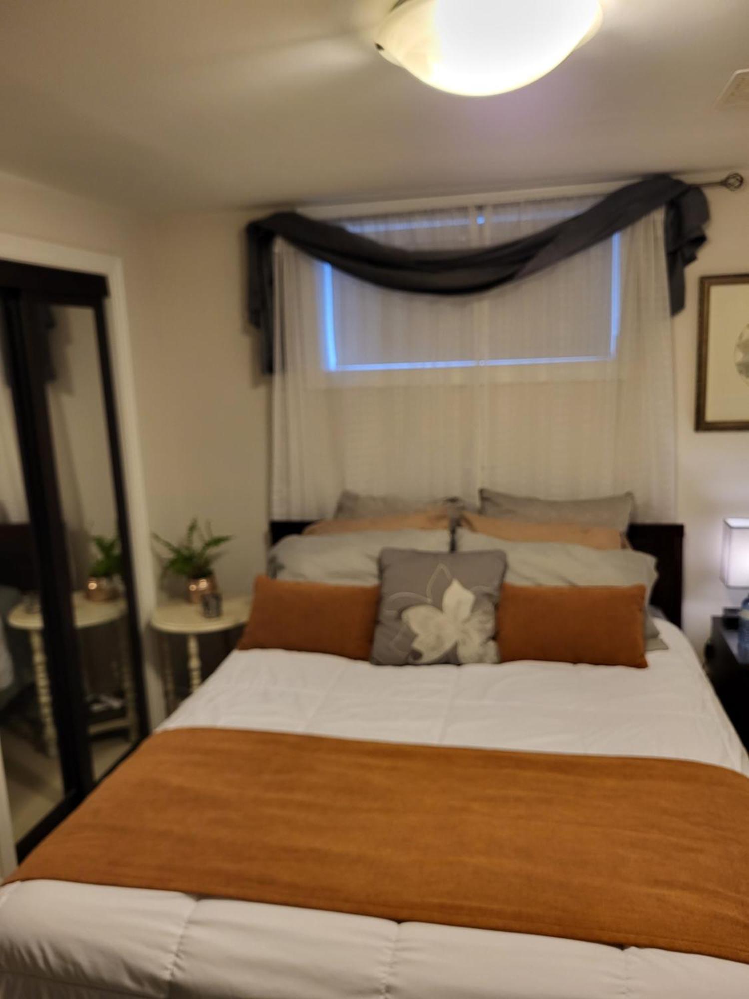Cozy Suite With Hot Tub & Highspeed Internet Grimsby Exterior photo